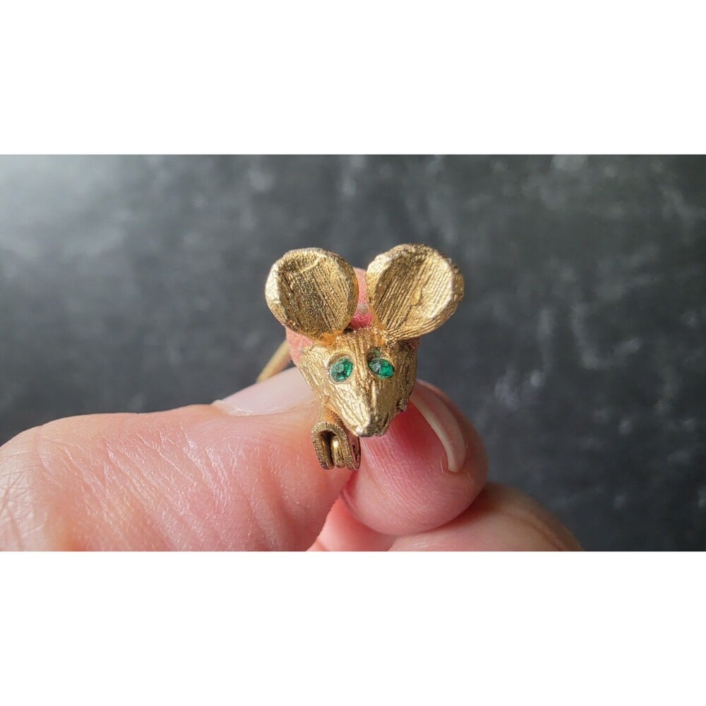 Gold Tone Metal Articulated Tail Mouse Shaped Brooch Vintage Costume Jewelry